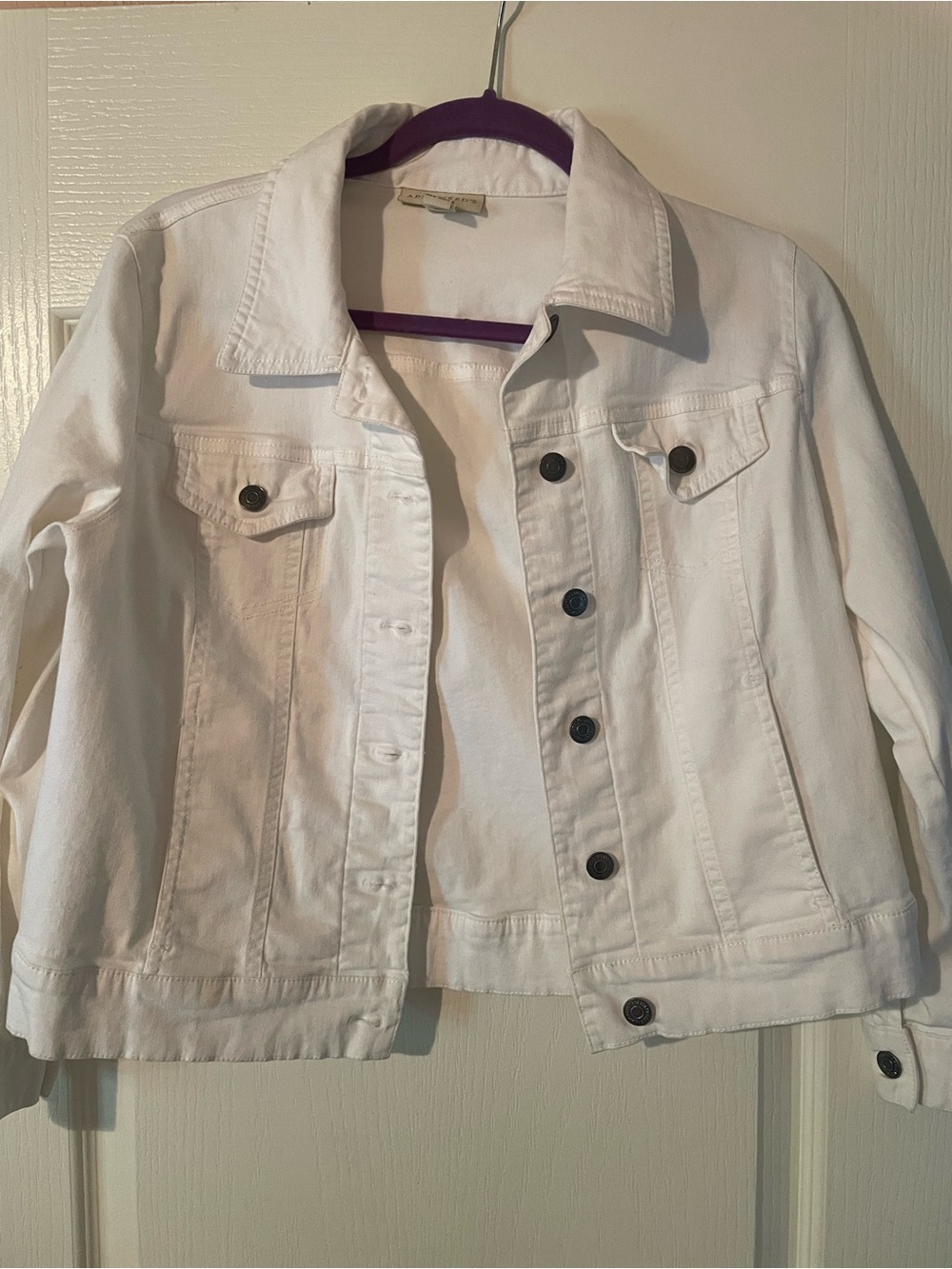 White denim cropped jacket
